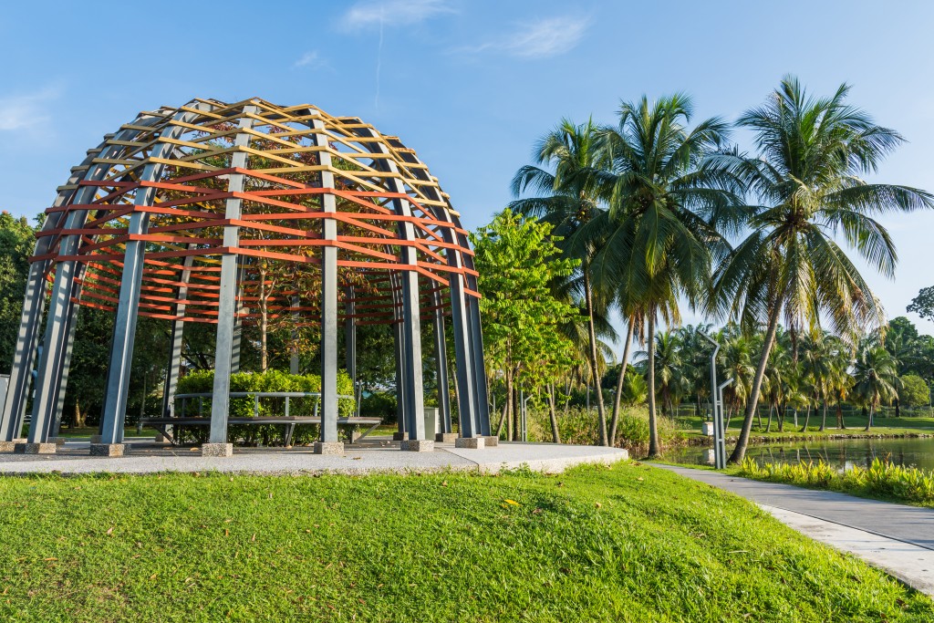 The goal of these planned communities is to combine the peace of nature with the conveniences of the city.